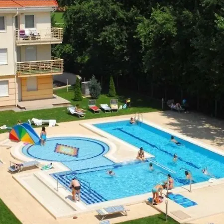 Paris-Lux. Apartment Hajduszoboszlo Exterior photo